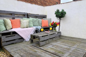 Jasper's by Spires Accommodation within easy reach of Trentham Gardens